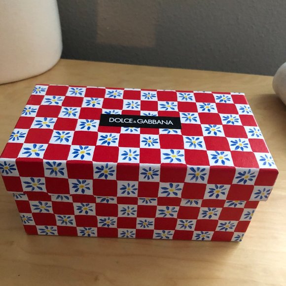 Dolce & Gabbana Red and White Glasses Case - Picture 6 of 7